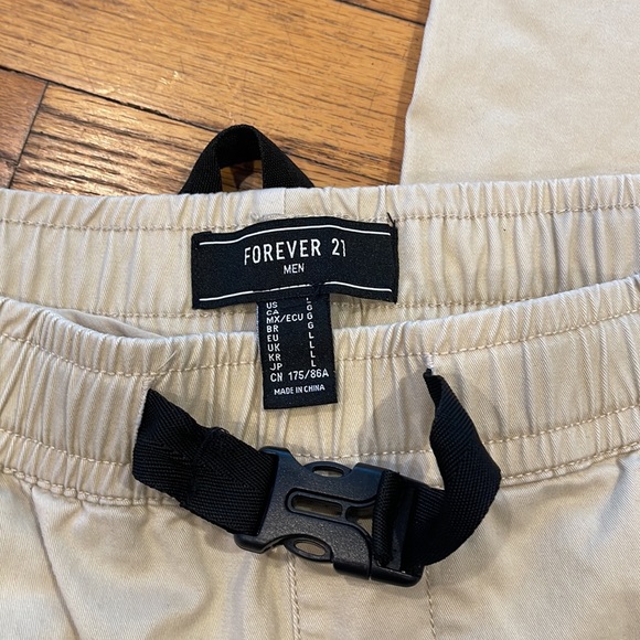 Forever21 Beige Cargo Pants - Picture 2 of 2